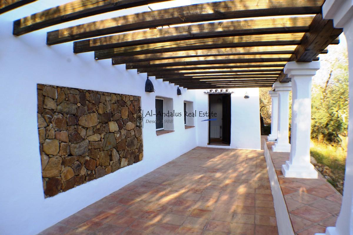 Espectacular casa de campo de estilo mediterráneo en Riogordo con vistas al  mar . | Al Andalus Real Estate